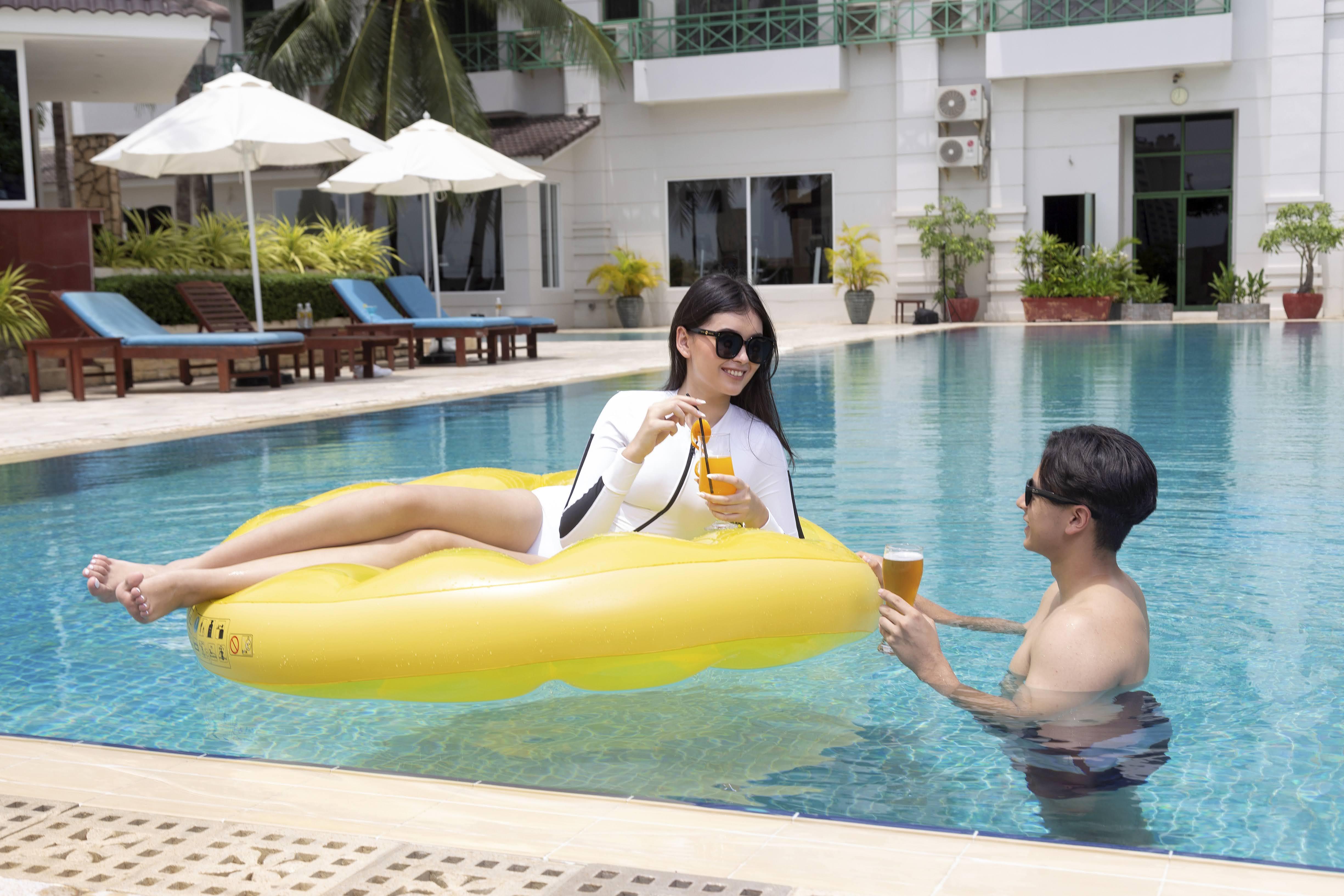 Himawari Hotel Apartments Phnom Penh Exterior foto